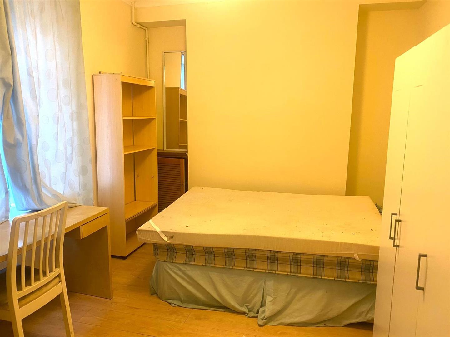 room for rent queen street