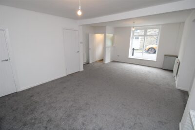 house - terraced for rent fox street