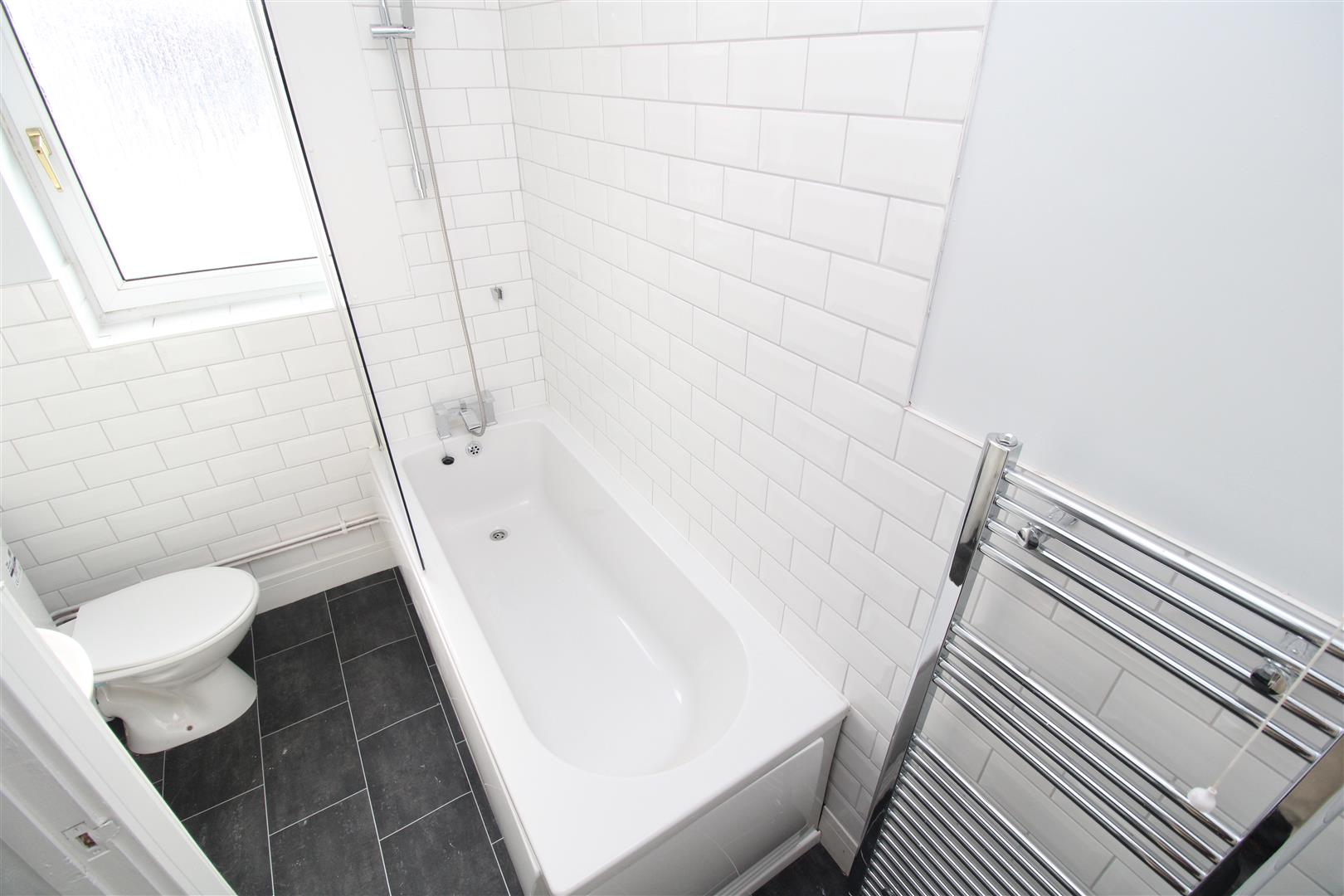 house - terraced for rent seymour street