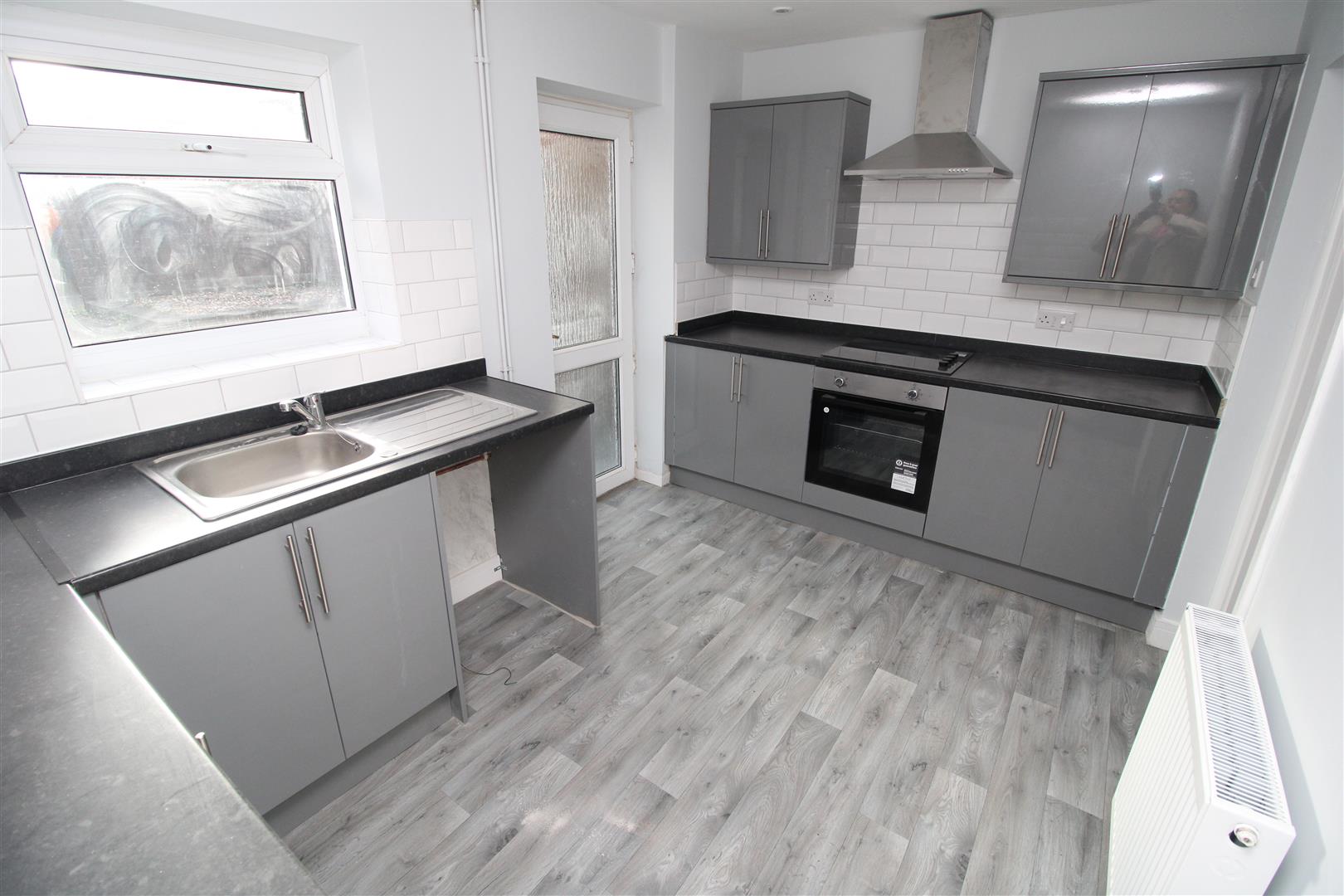 house - terraced for rent seymour street