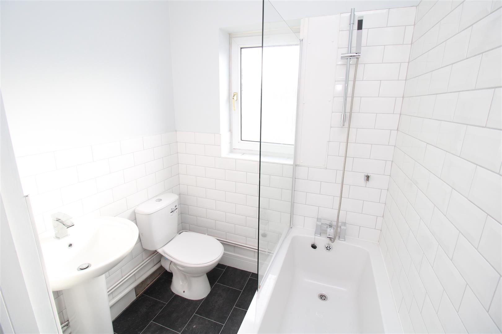 house - terraced for rent seymour street