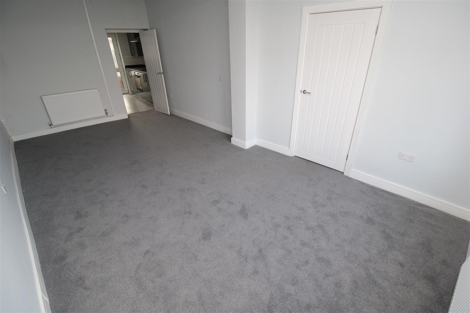 house - terraced for rent seymour street