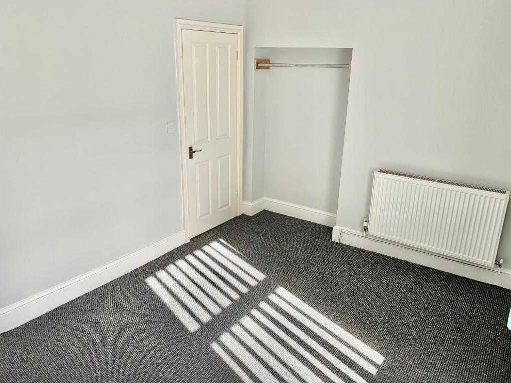 house - terraced for rent rickards street