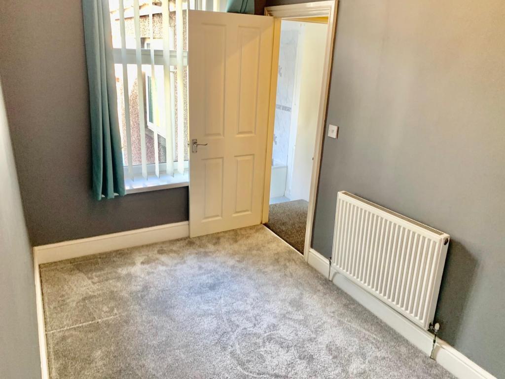 house - terraced for rent rickards street