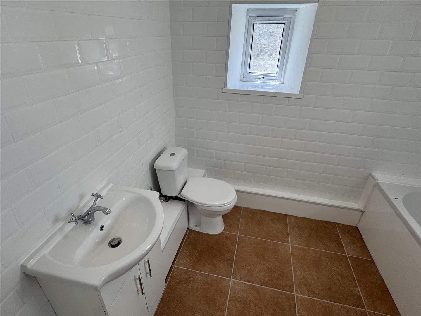 house - terraced for rent herbert street