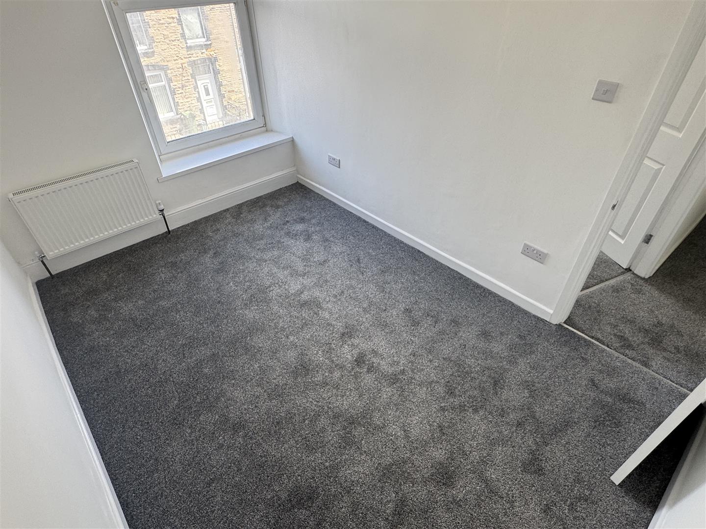 house - terraced for rent herbert street