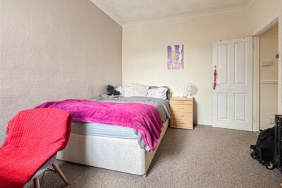 room for rent queen street