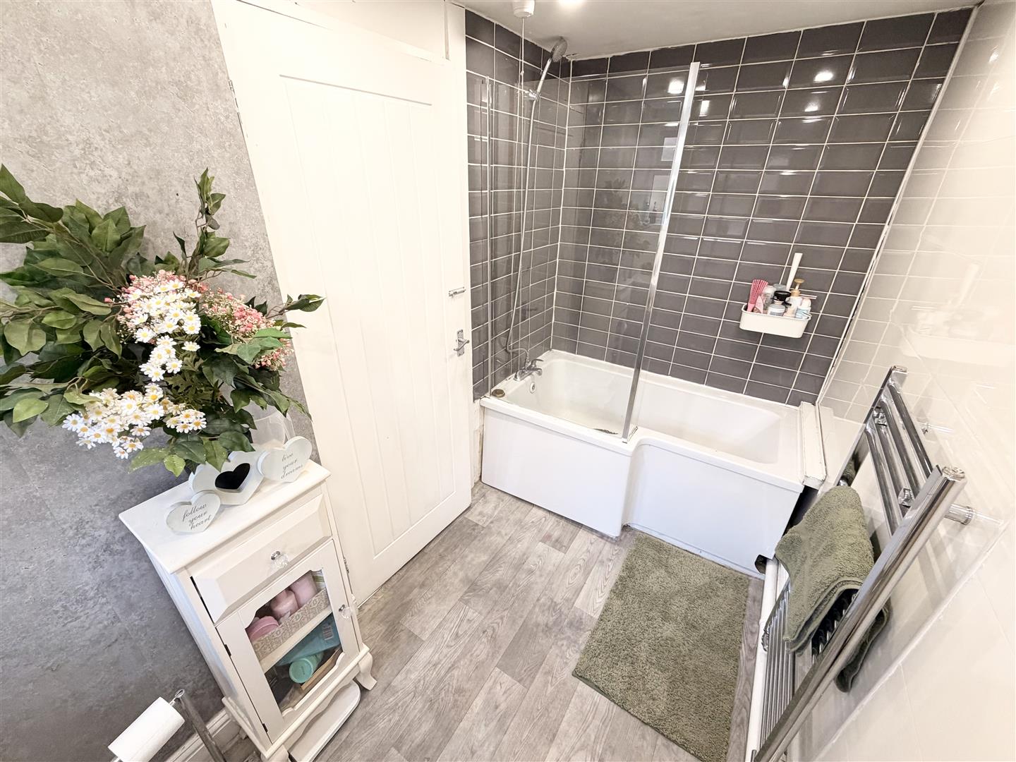 house - terraced for rent tynybedw street