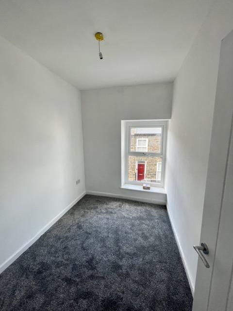 house - terraced for rent tynybedw street