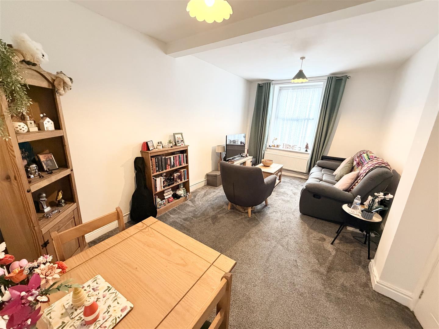 house - terraced for rent tynybedw street