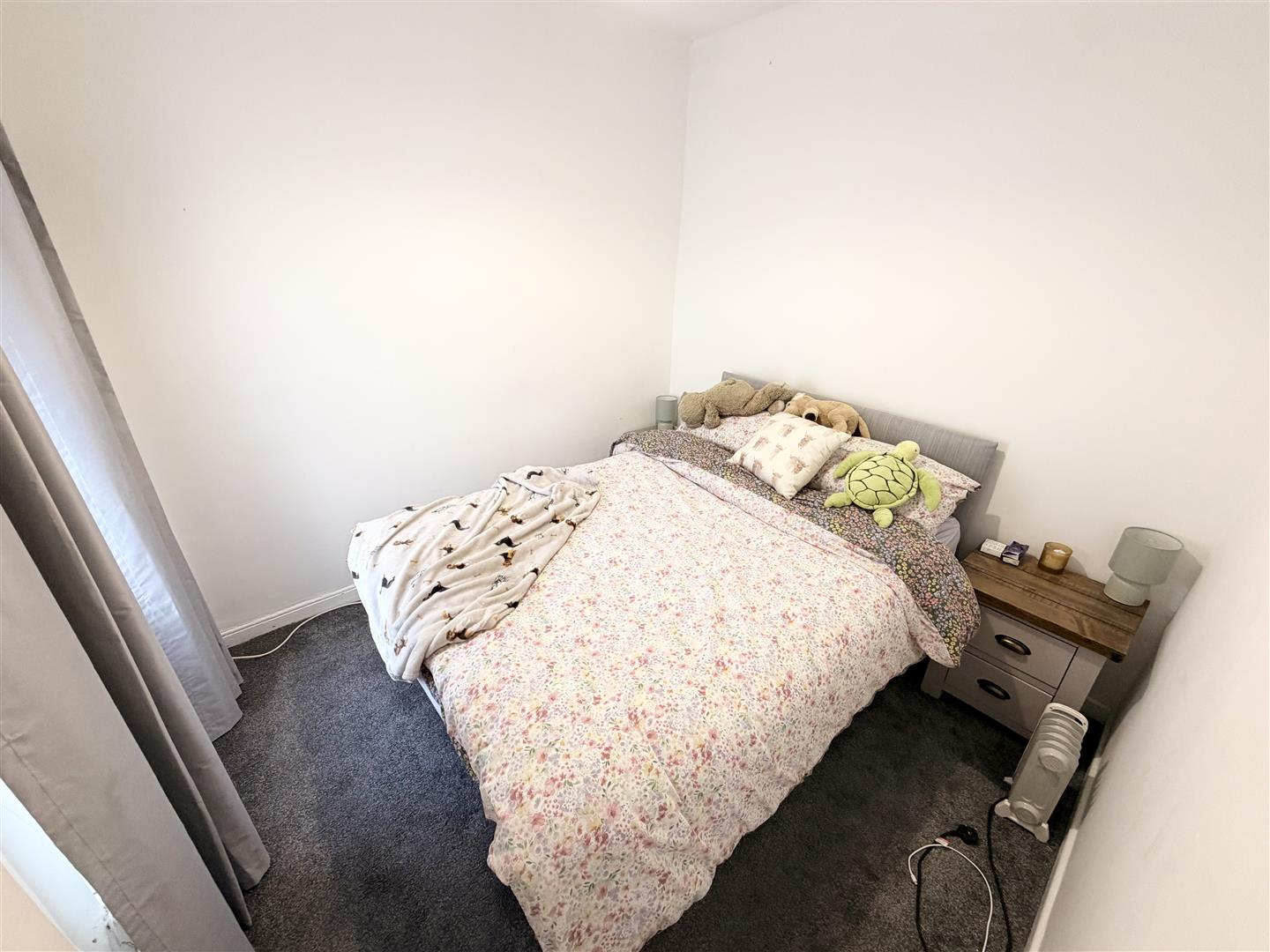 house - terraced for rent tynybedw street