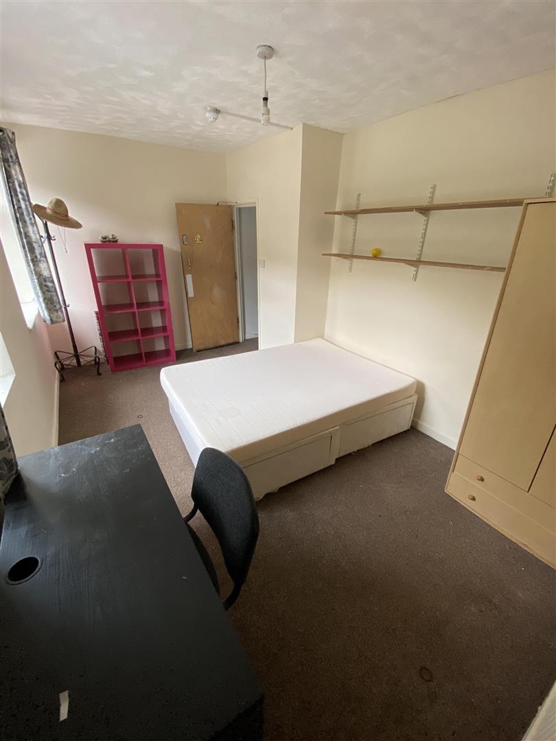 room for rent broadway