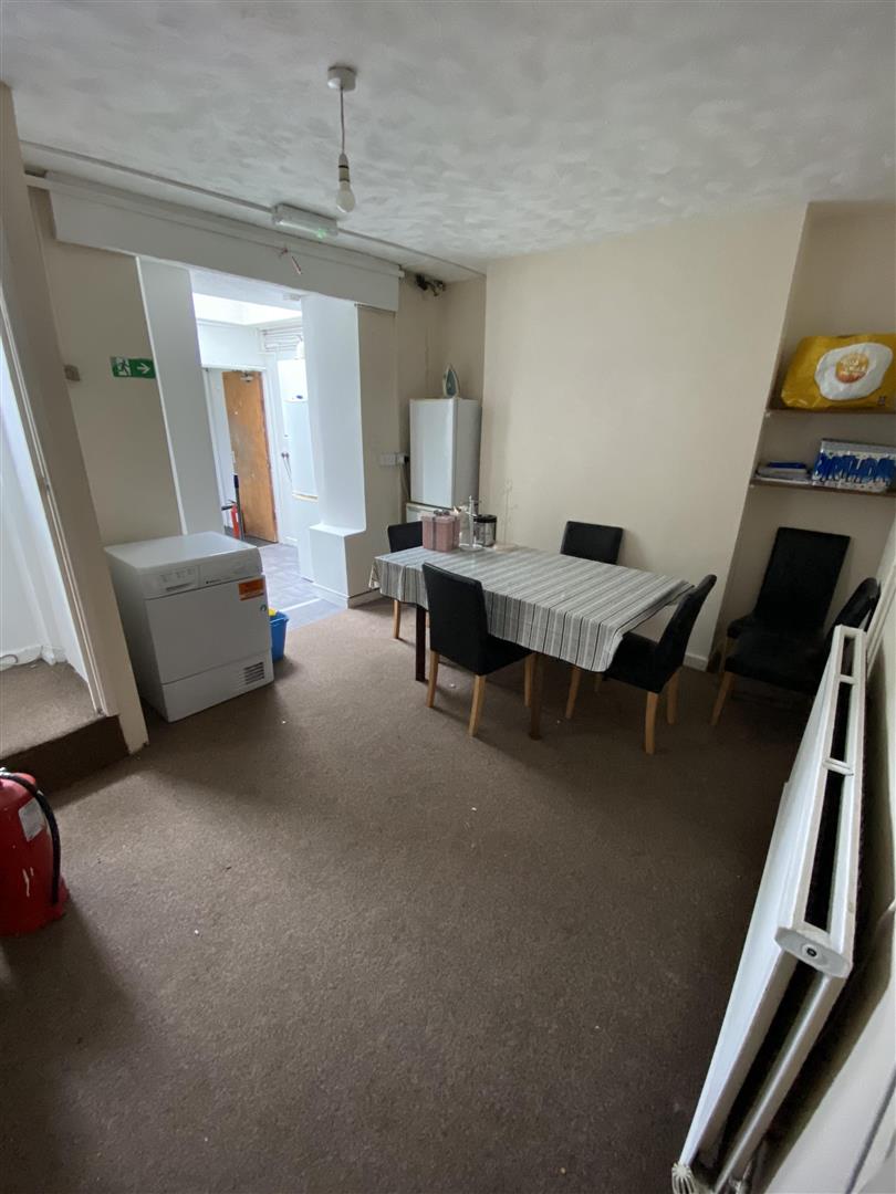 room for rent broadway