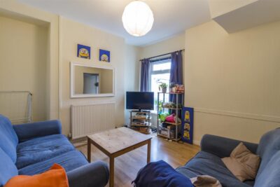 house - terraced for rent kingsland terrace