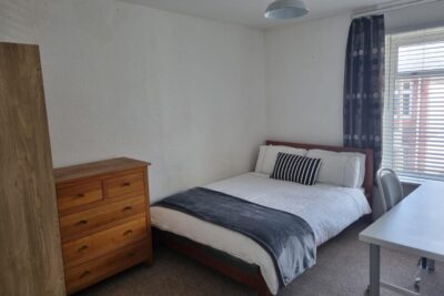 house - terraced for rent meadow street