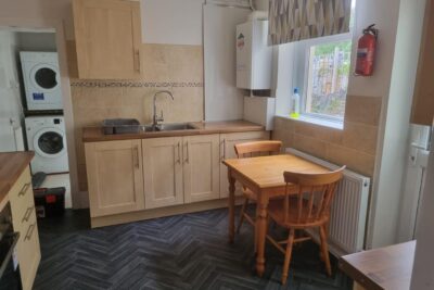 house - terraced for rent meadow street