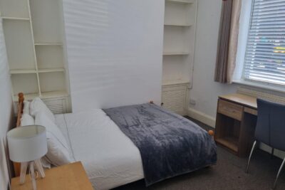 house - terraced for rent meadow street