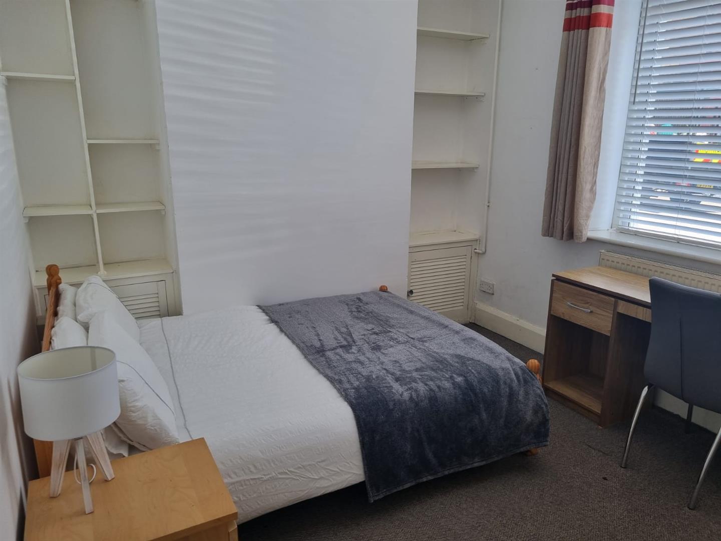 house - terraced for rent meadow street