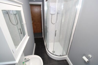 house - terraced for rent park street