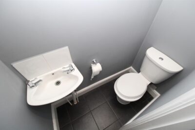 house - terraced for rent park street