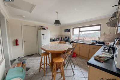 room for rent tower street