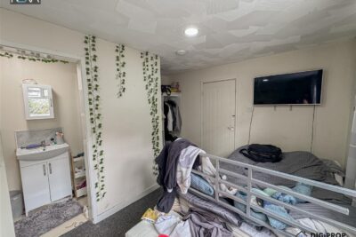 room for rent tower street