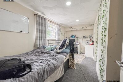 room for rent tower street