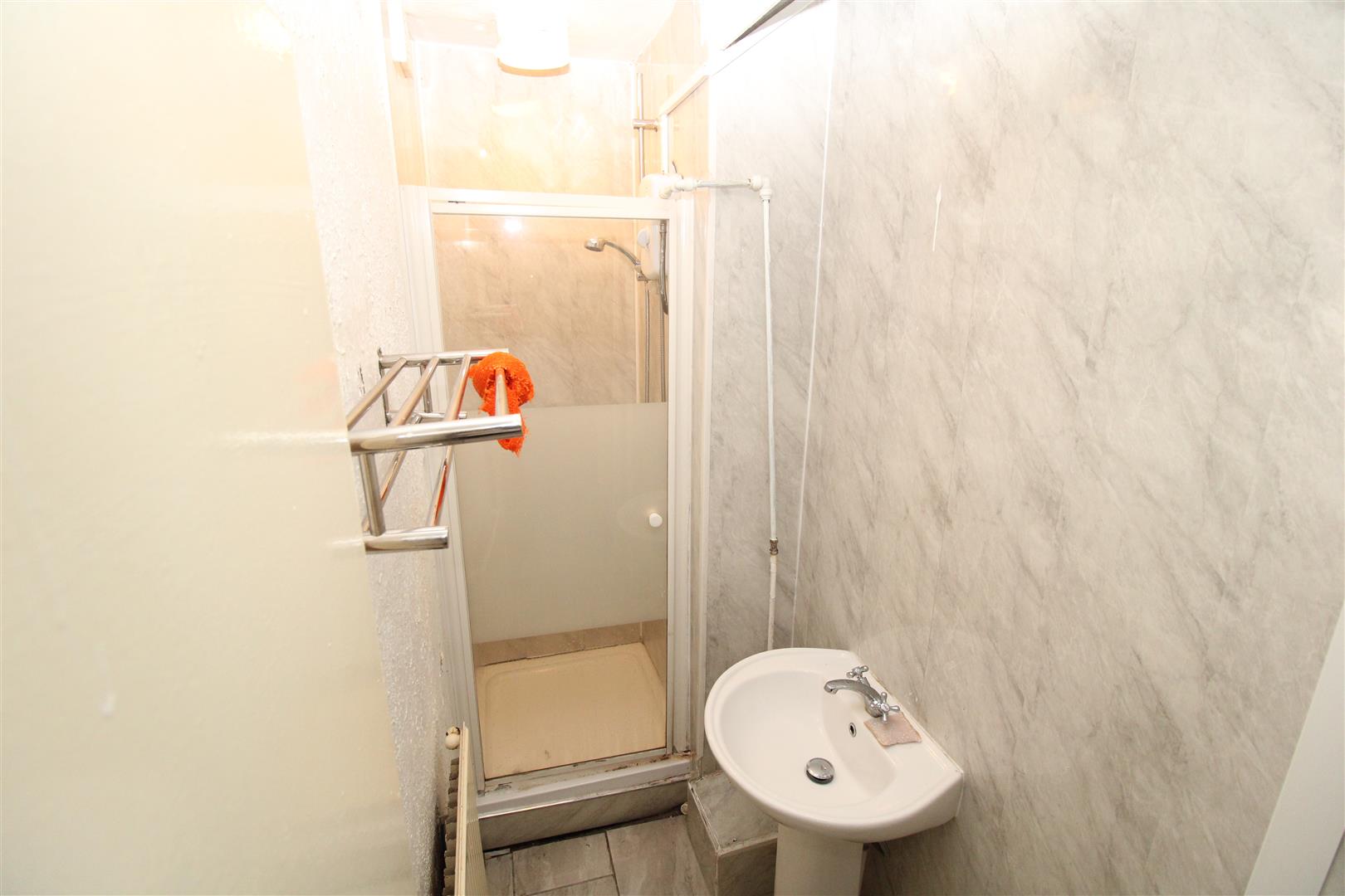 room for rent broadway