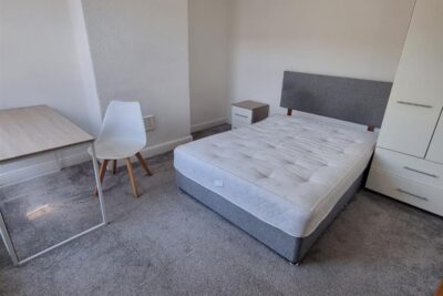 room for rent queen street