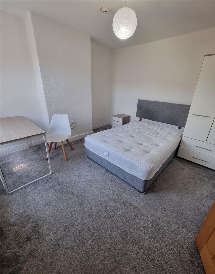 room for rent queen street