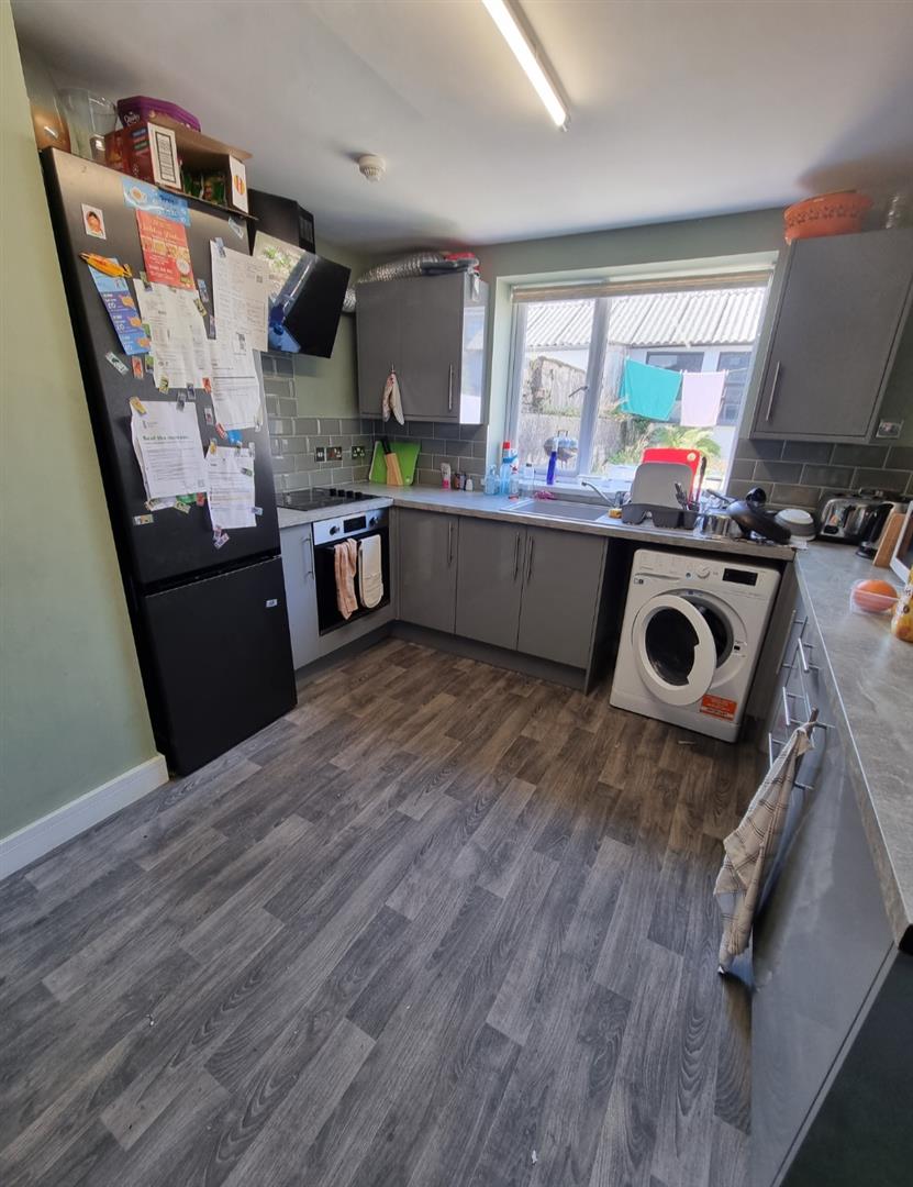 room for rent queen street