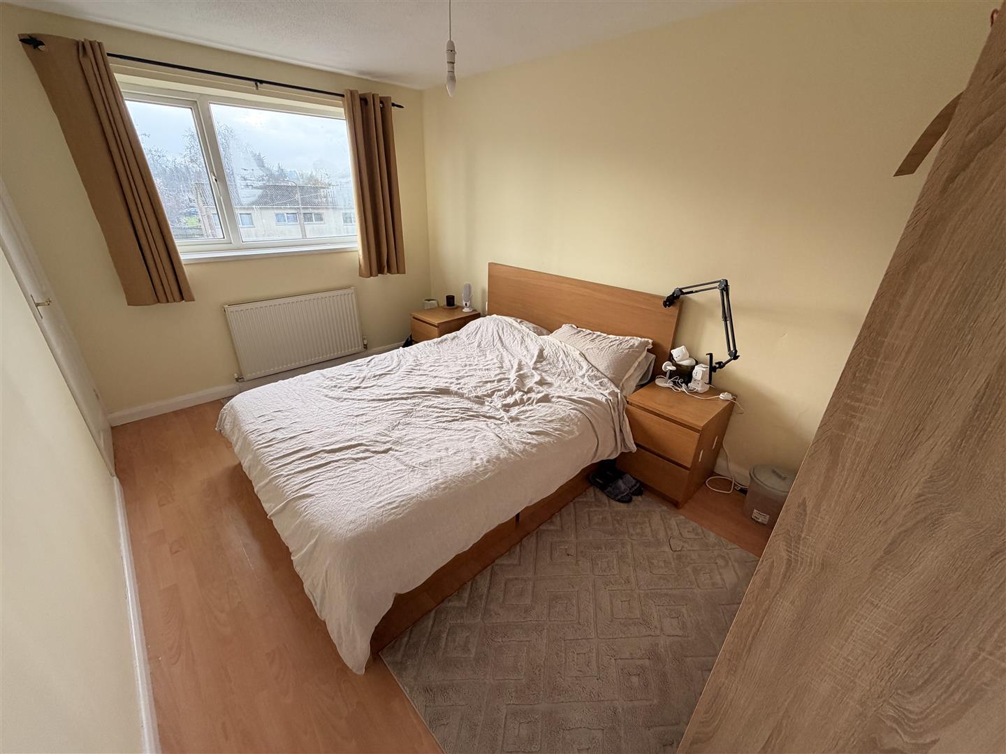 house - semi-detached for rent pen y cae