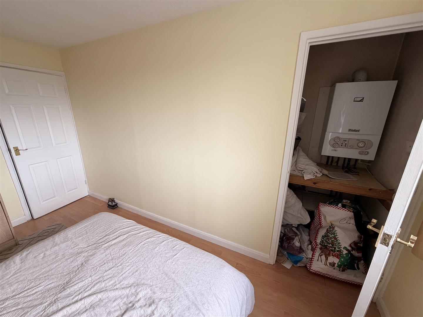 house - semi-detached for rent pen y cae