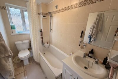 house - semi-detached for rent pen y cae