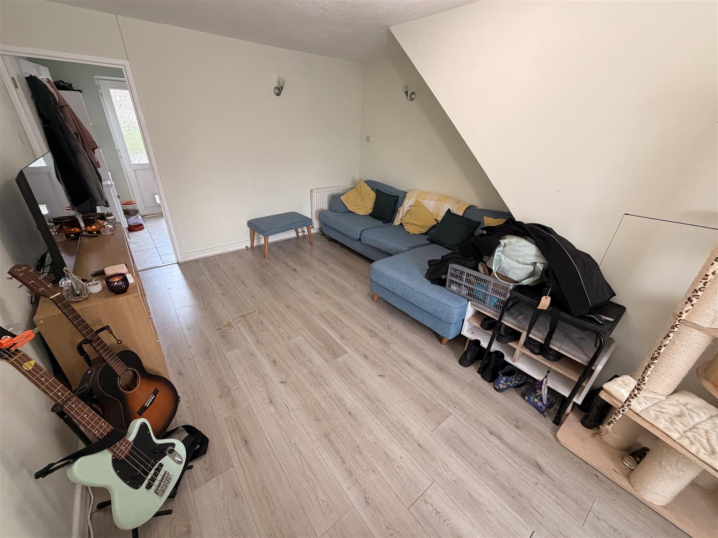 house - semi-detached for rent pen y cae