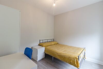 house - terraced for rent meadow street