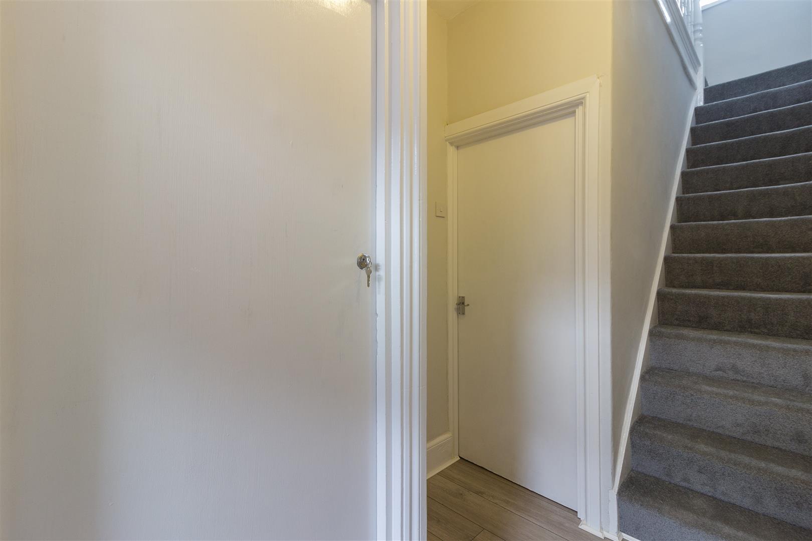 house - terraced for rent meadow street