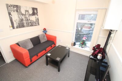 flat for rent stow hill