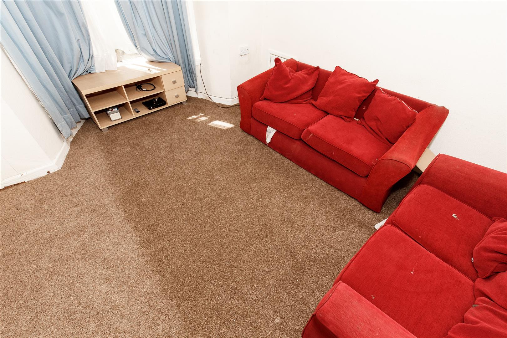 house - terraced for rent broadway