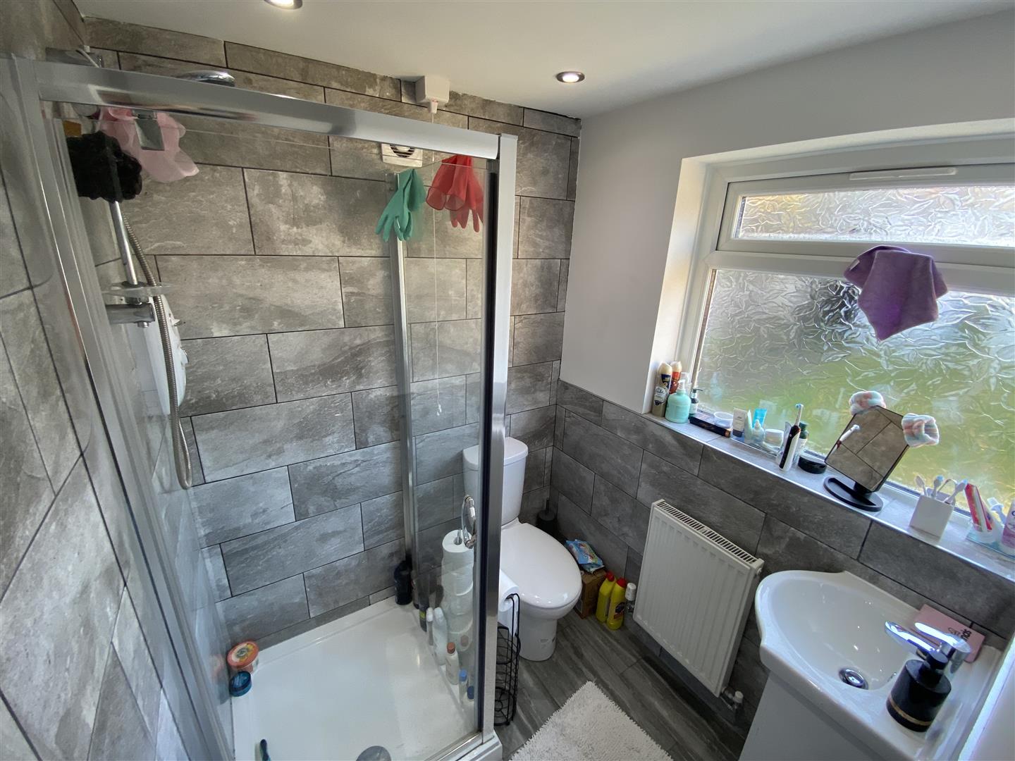 house - terraced for rent queen street