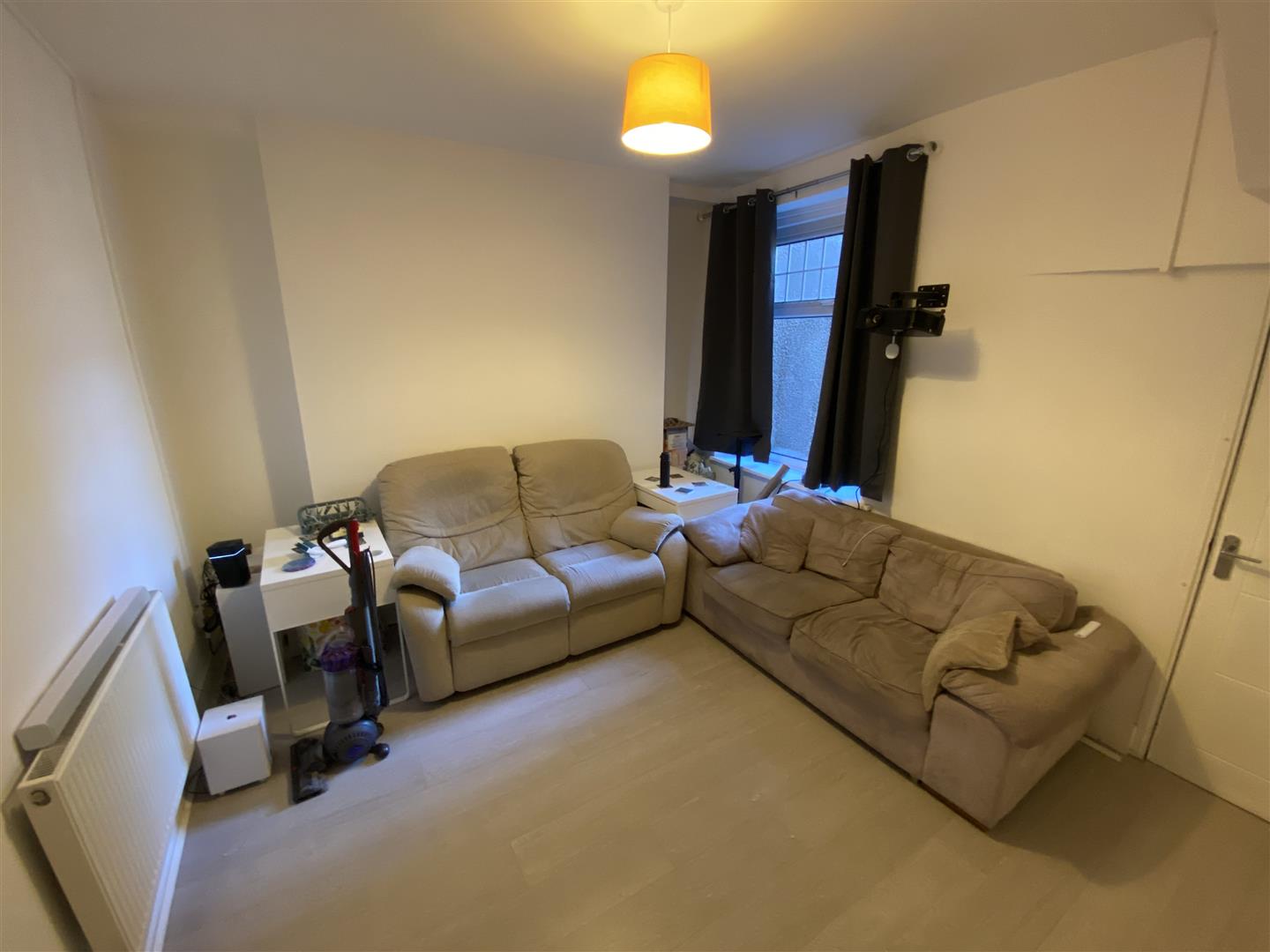 house - terraced for rent queen street