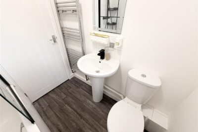 house - semi-detached for rent whittington street