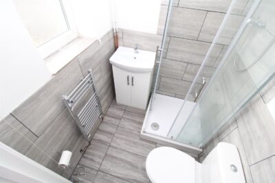 house - terraced for rent park street