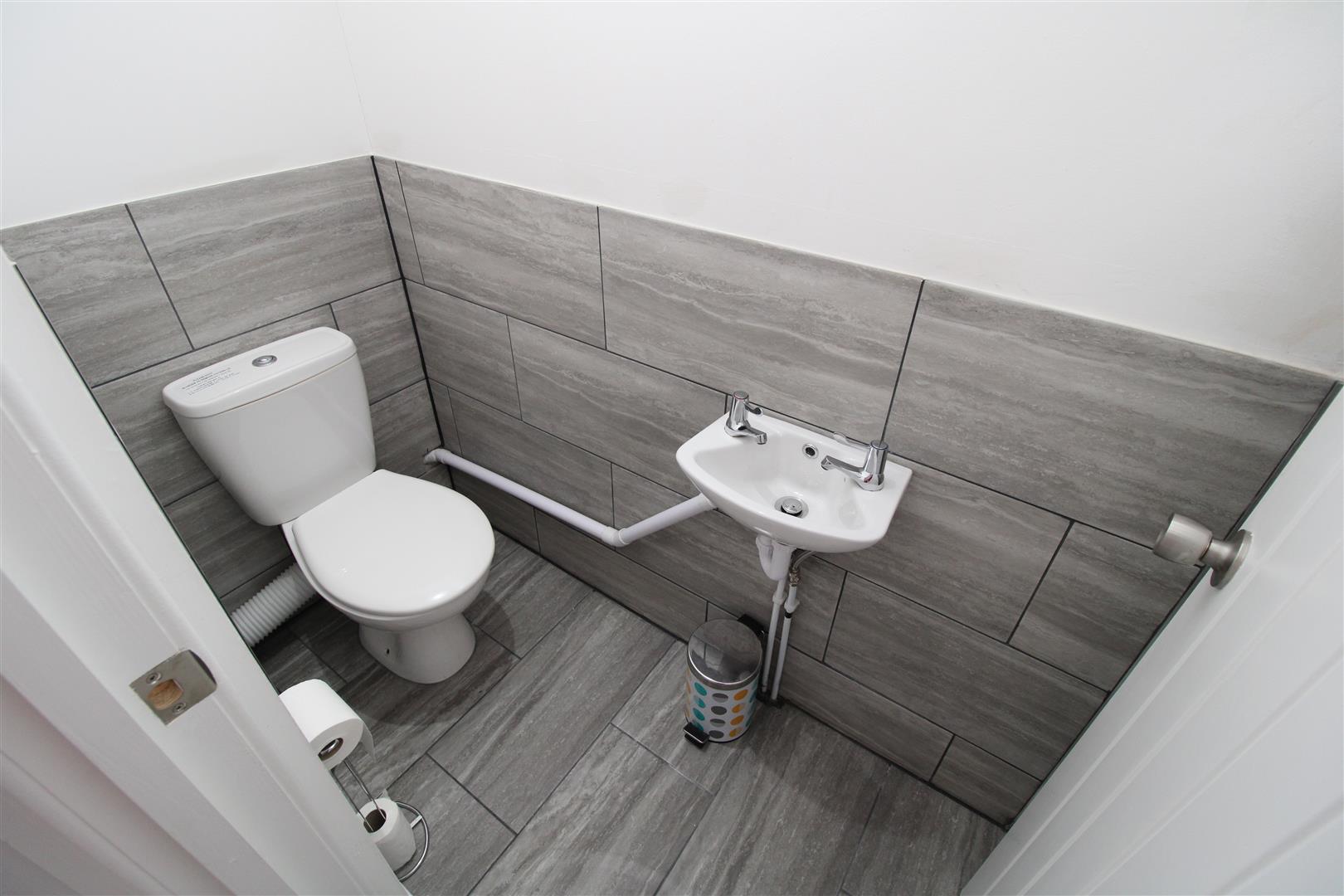 house - terraced for rent park street