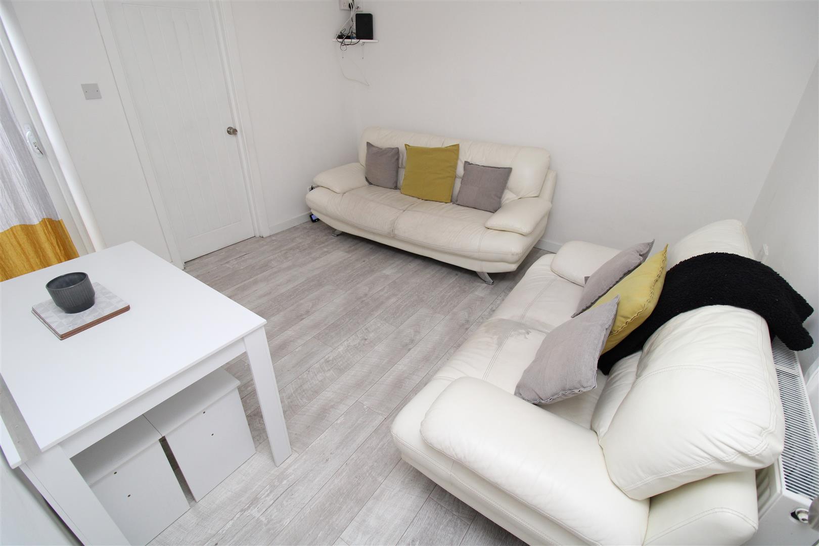 house - terraced for rent park street