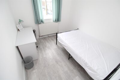 house - terraced for rent park street