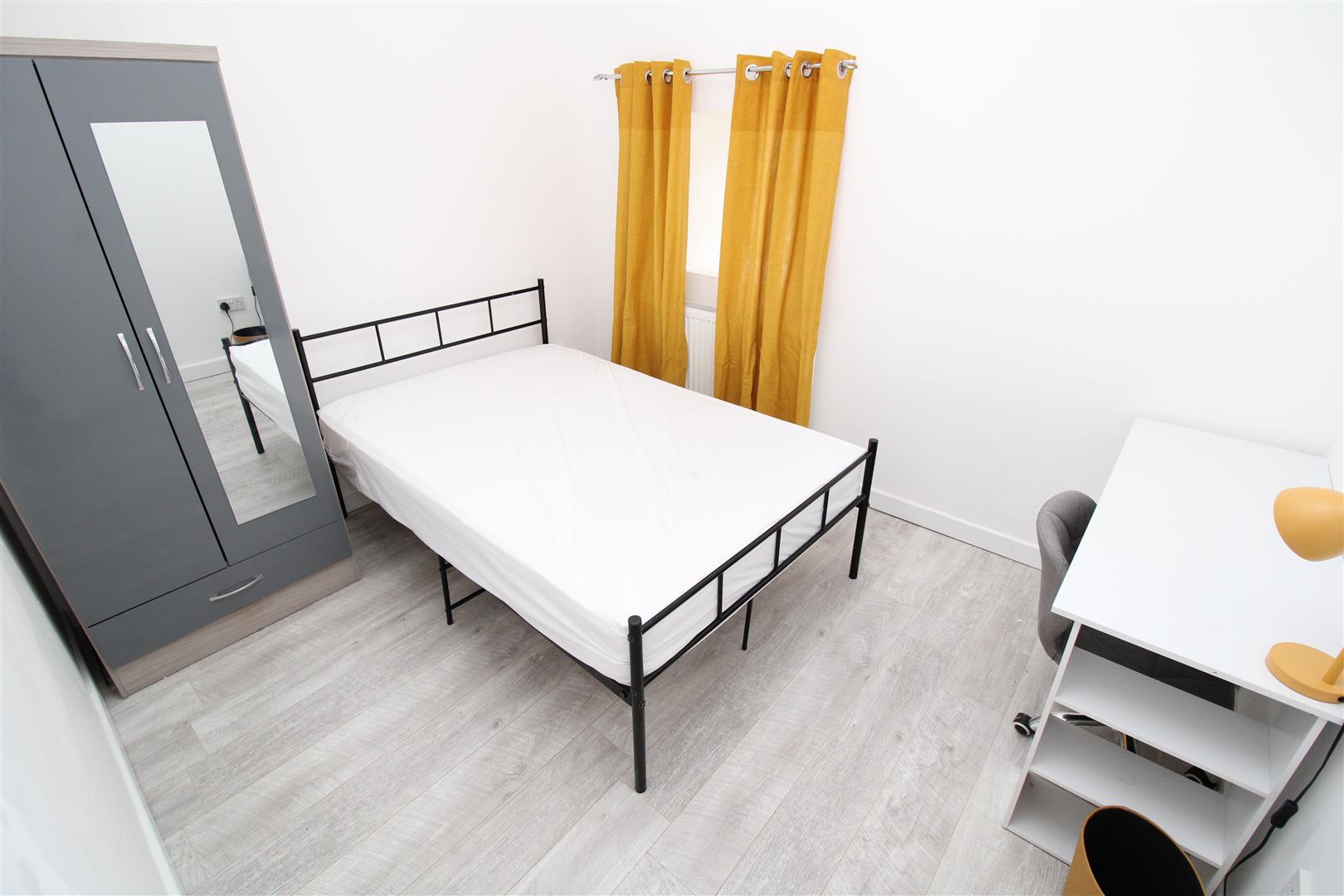 house - terraced for rent park street