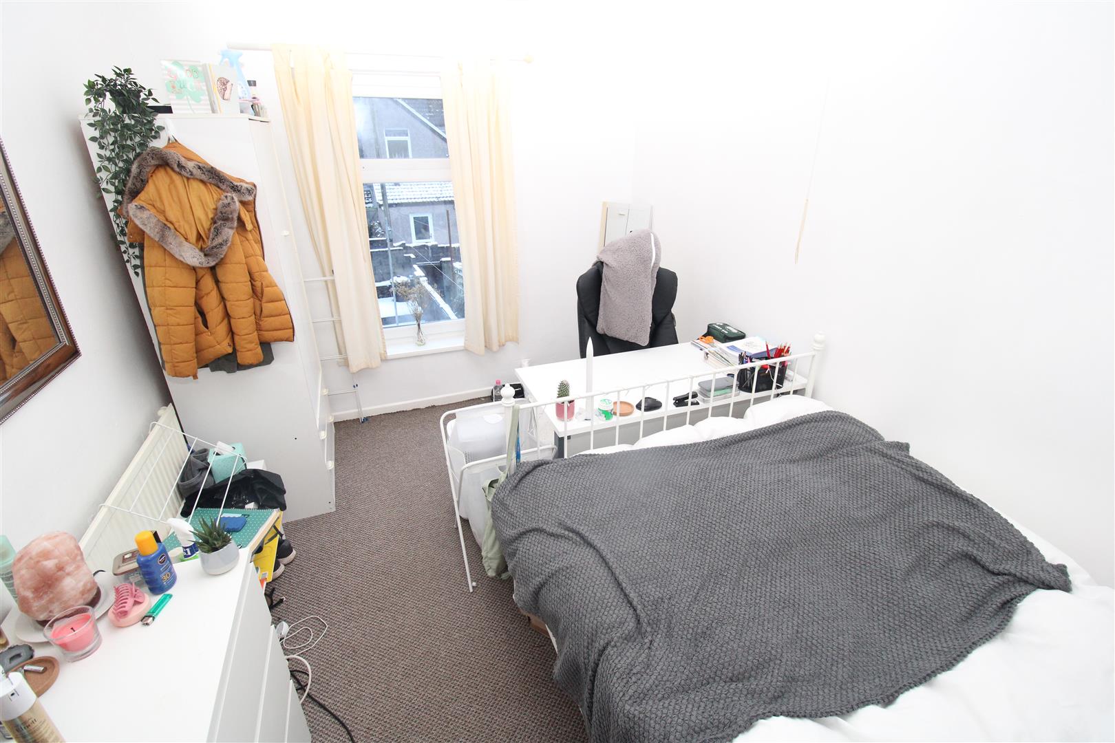 house - terraced for rent birchwood avenue