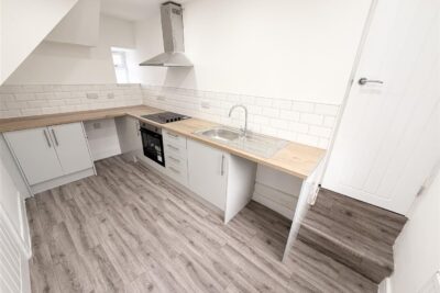 house - semi-detached for rent ystrad road