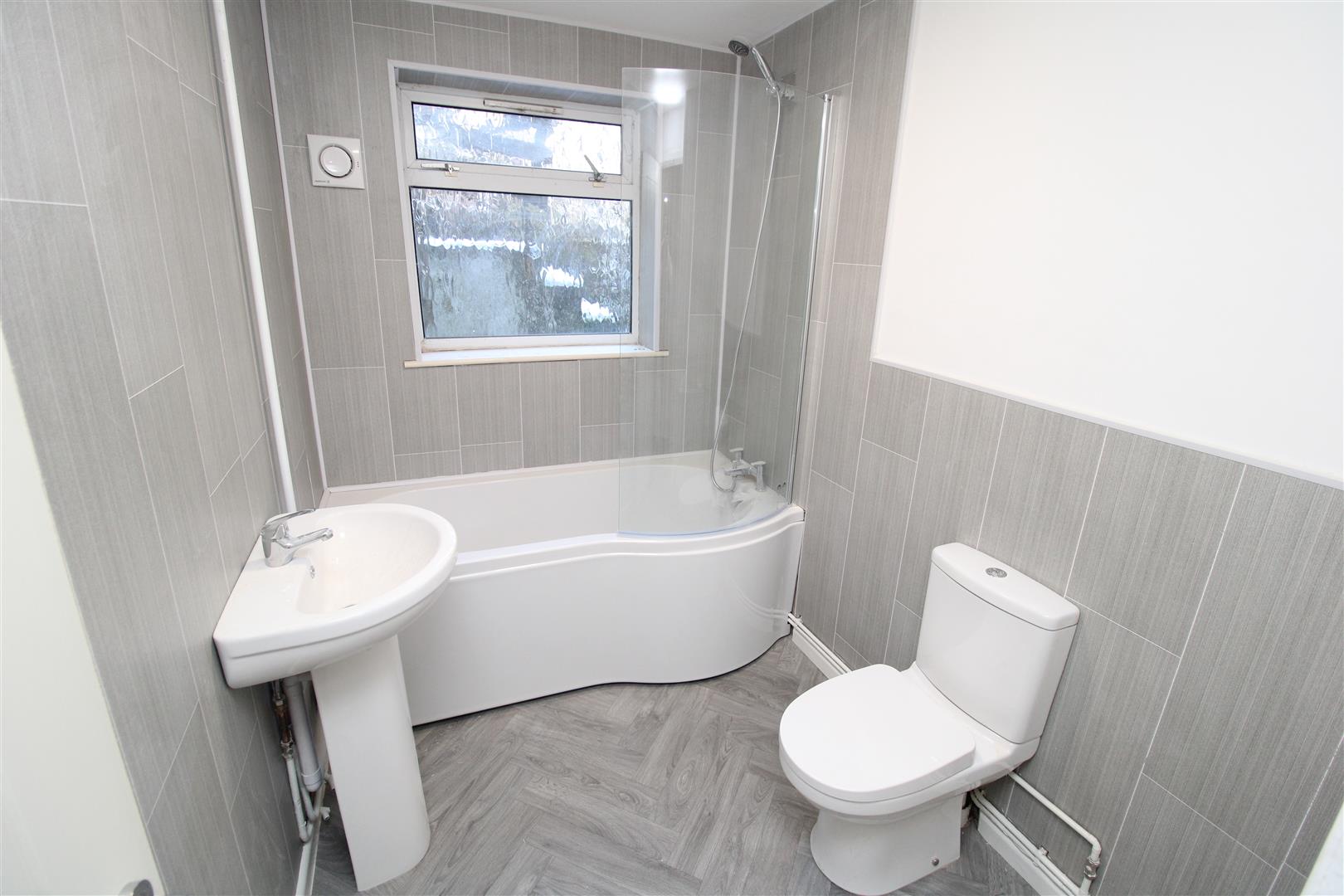 house - terraced for rent oxford street